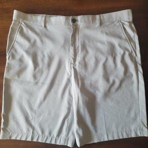 Izod Light Grey Men's Golf Shorts Size 40